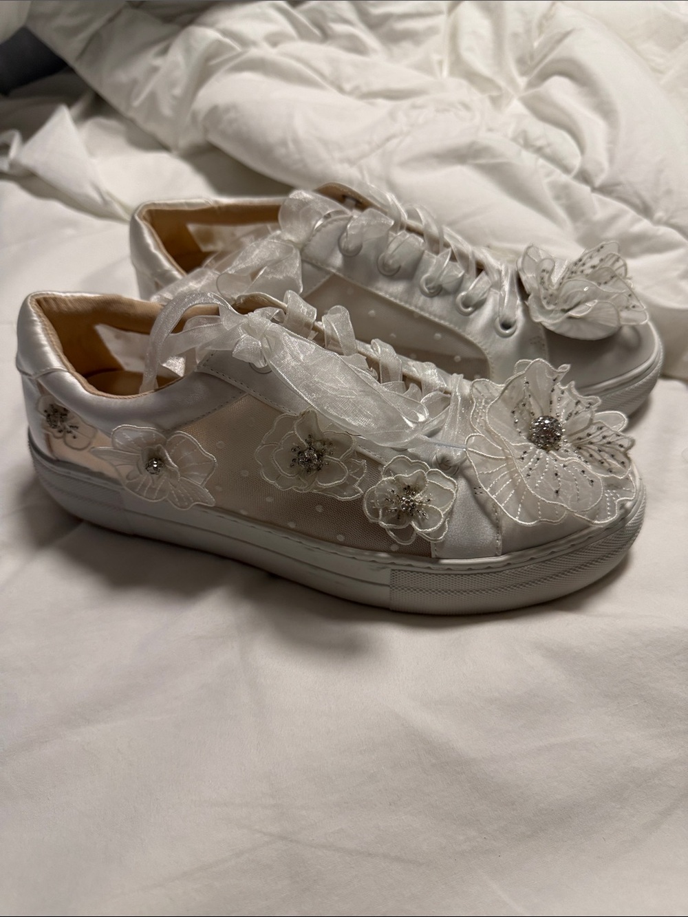 Women's Pryce Flower Embellishment Mesh Sneakers